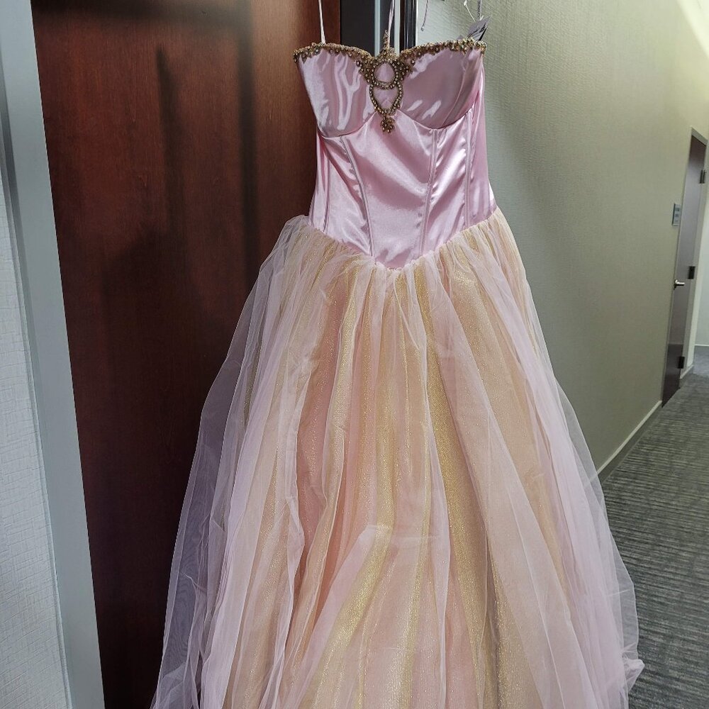 Jovani 1032